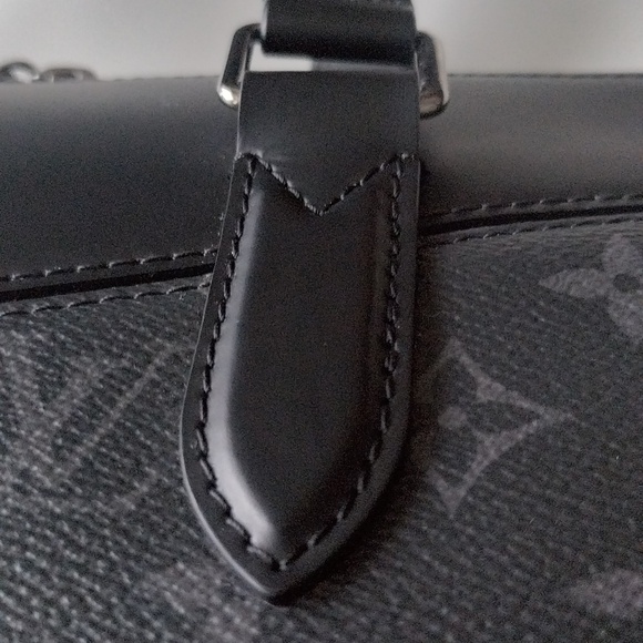 Louis Vuitton Explorer Tote - Picture 7 of 8